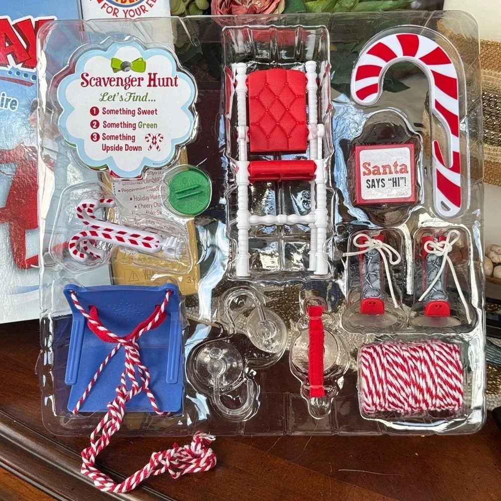 Brand New The Elf on the Shelf Scout Elves At Play Book & Accessory Tool Kit